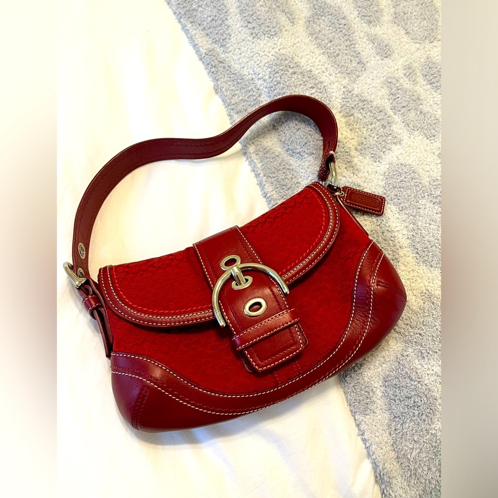 Like new Forrest Red Coach bag 💼 ❤️🌹‼️Rare!‼️